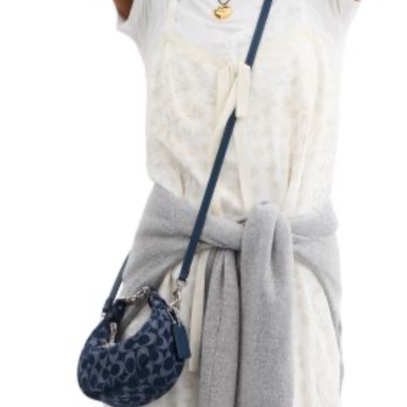 Authentic Coach Denim Jonie Bag - Picture 4 of 5